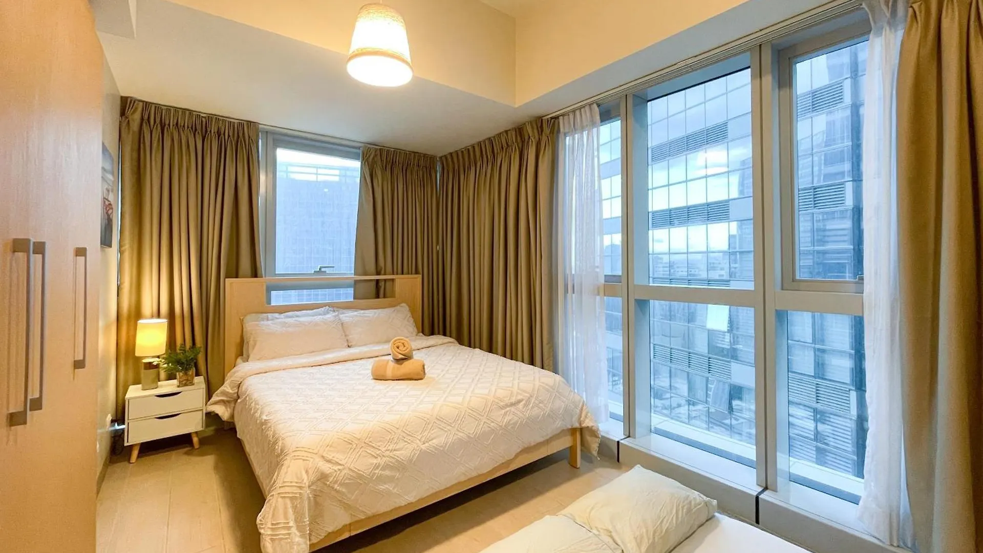 Bgc 3Br Uptown Parksuites With Bathtub 16 Manila Apartment